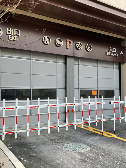 黃島漫亭小區(qū)地下車庫堆積門.jpg