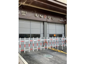 黃島漫亭小區(qū)地下車庫堆積門